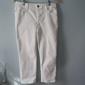 ST. John's Bay Petite Capris